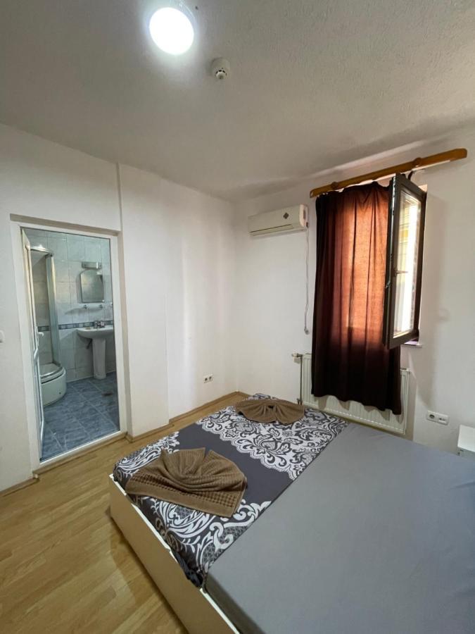 Ela Hostel Prizren Eksteriør billede